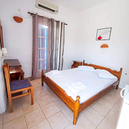 Sifneiko Arxontiko Hotel Fáros Kamer foto